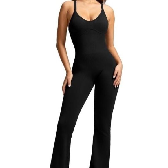 *NEW* Vilanva Womens Jumpsuit Small - Black - Picture 1 of 4